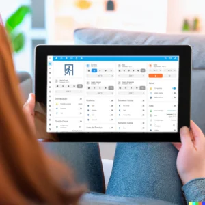 Mulher controlando automação no tablet